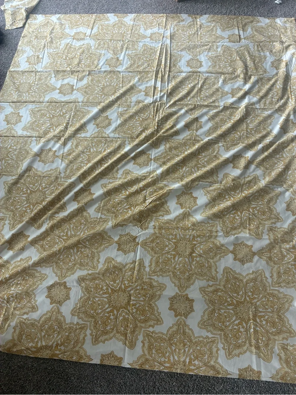 Pottery Barn Britt Yellow Gold Medallion King Duvet + Pillow Sham Boho EUC